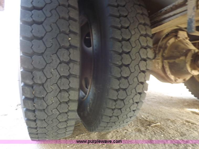 image for item K3017 1996 Chevrolet B7 Blue Bird school bus