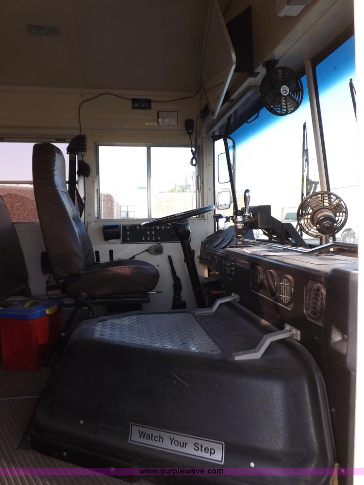 image for item K3019 1992 Blue Bird TC2000 school bus