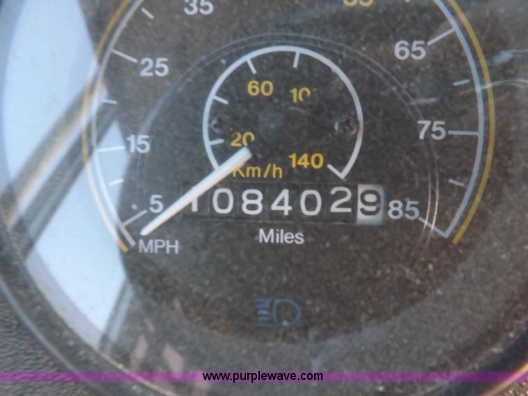 image for item K3019 1992 Blue Bird TC2000 school bus