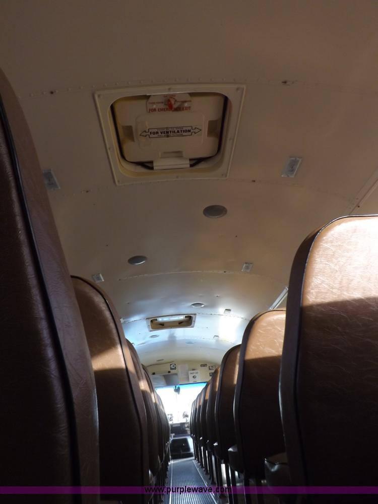 image for item K3019 1992 Blue Bird TC2000 school bus