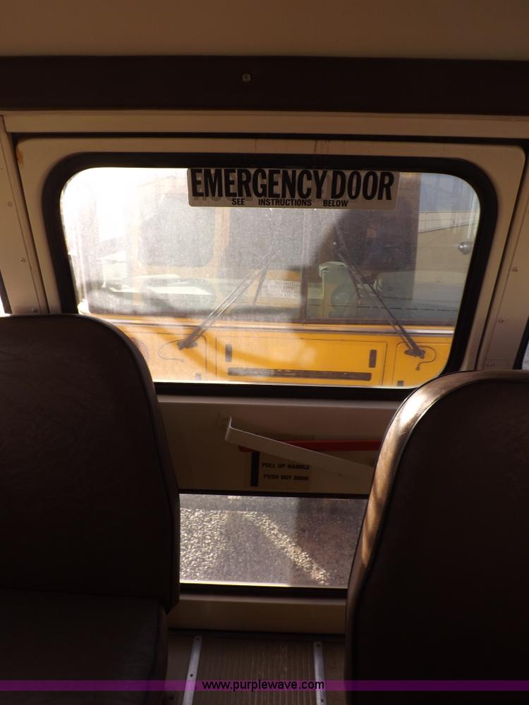 image for item K3019 1992 Blue Bird TC2000 school bus