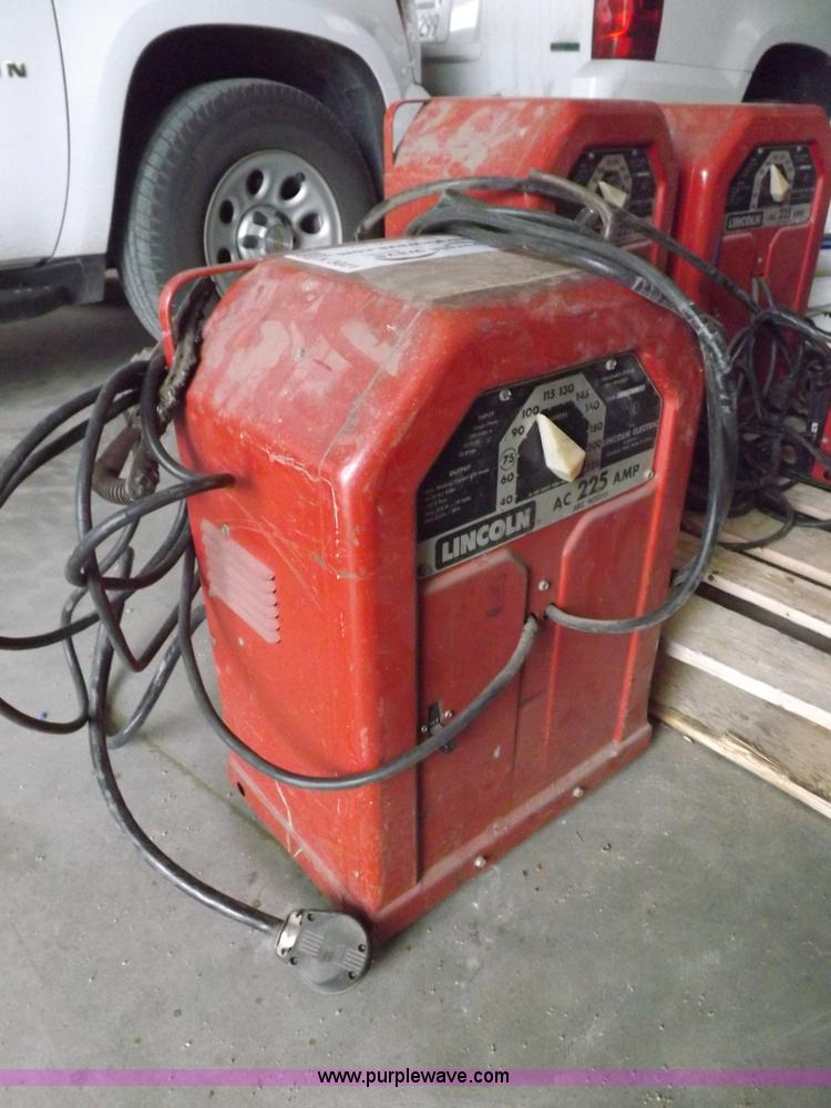 image for item K3021 (4) Lincoln welding machines