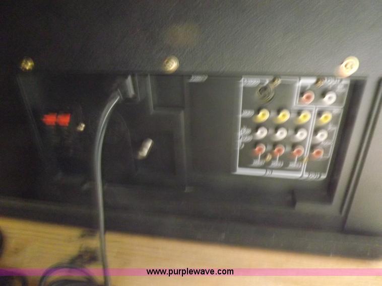 image for item K3022 Assorted electronics