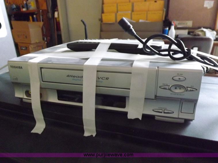 image for item K3022 Assorted electronics