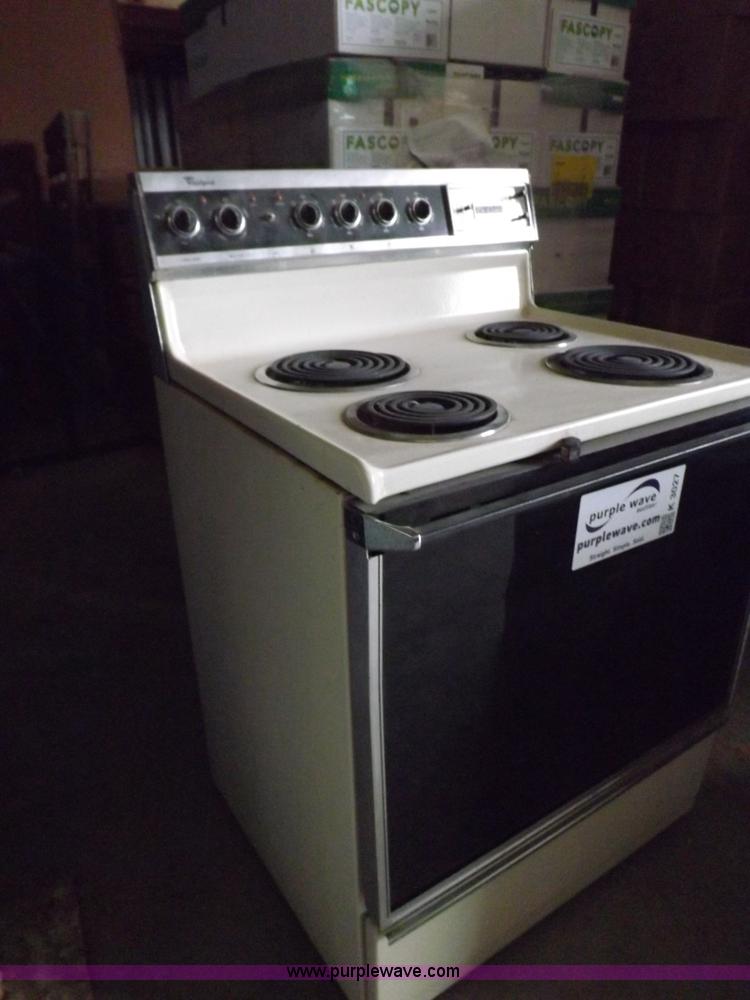 image for item K3027 Whirlpool self-cleaning oven
