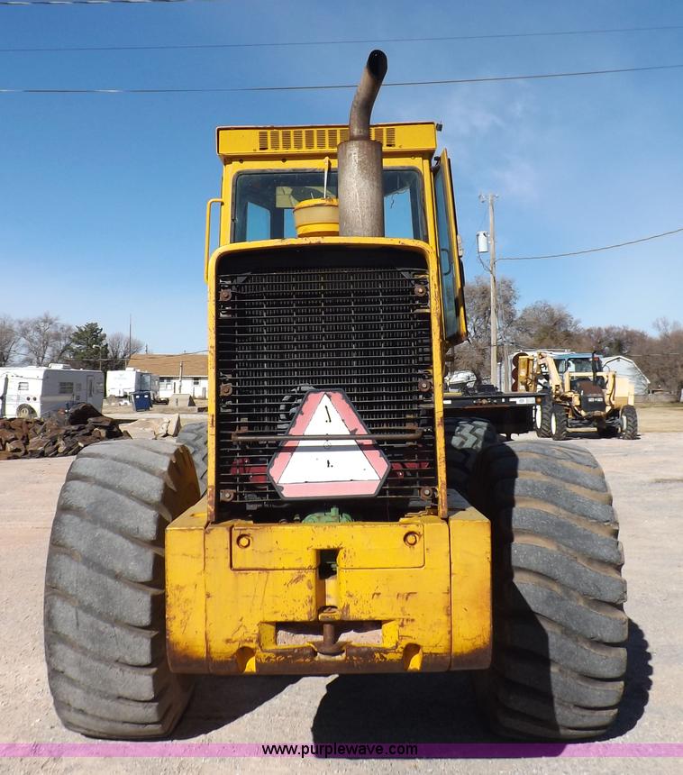 image for item K3035 1981 John Deere 644C wheel loader