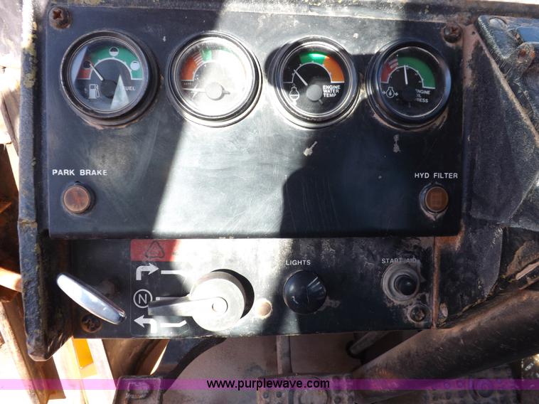 image for item K3035 1981 John Deere 644C wheel loader