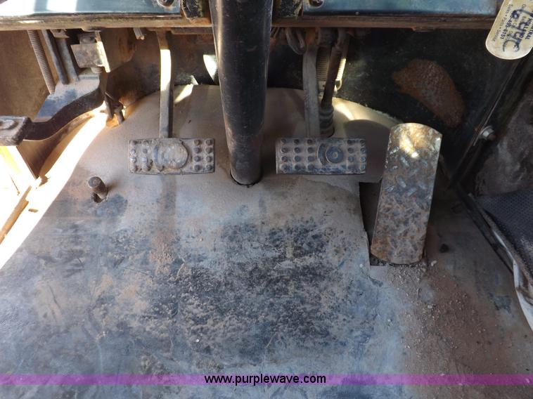 image for item K3035 1981 John Deere 644C wheel loader