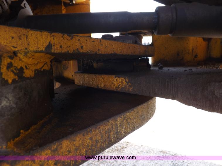 image for item K3035 1981 John Deere 644C wheel loader