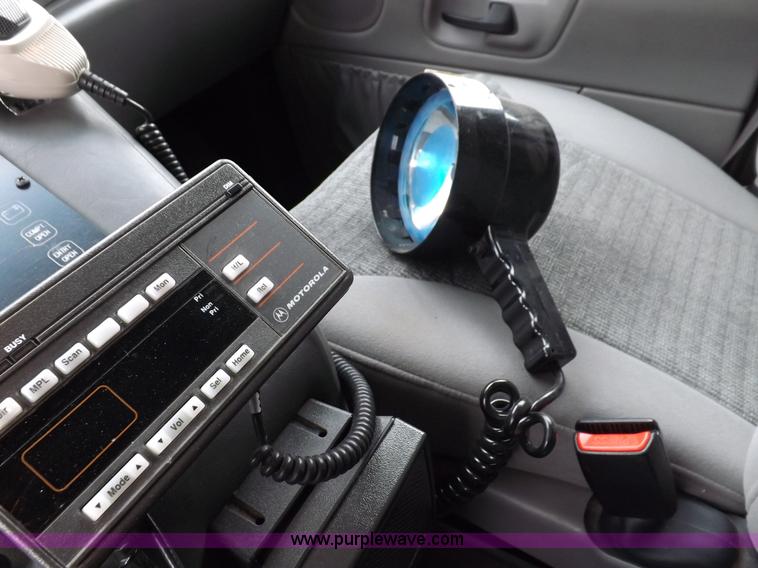 image for item K3045 2000 Ford 801 ambulance