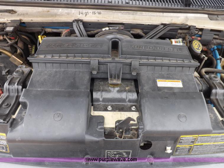 image for item K3045 2000 Ford 801 ambulance