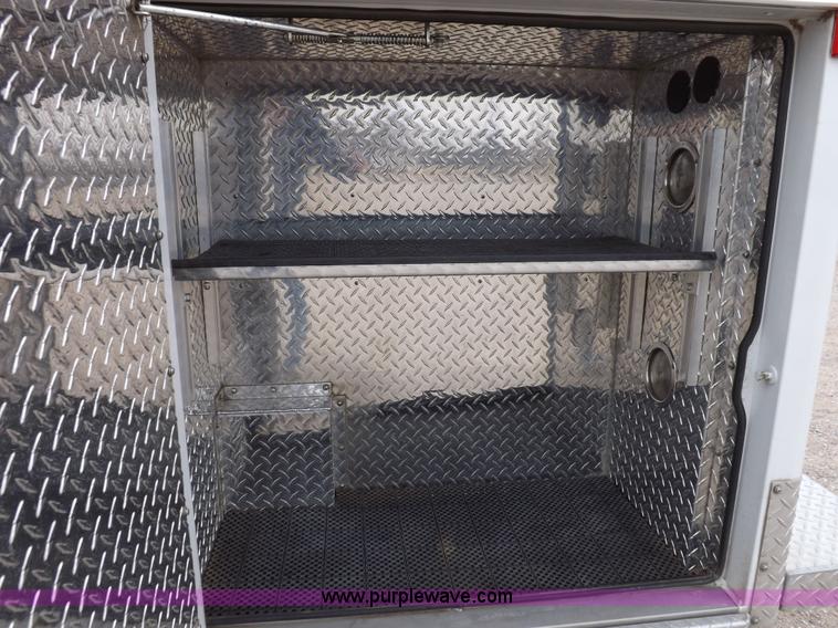 image for item K3045 2000 Ford 801 ambulance