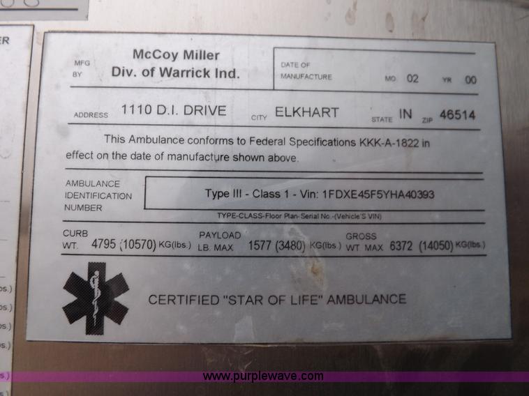 image for item K3045 2000 Ford 801 ambulance