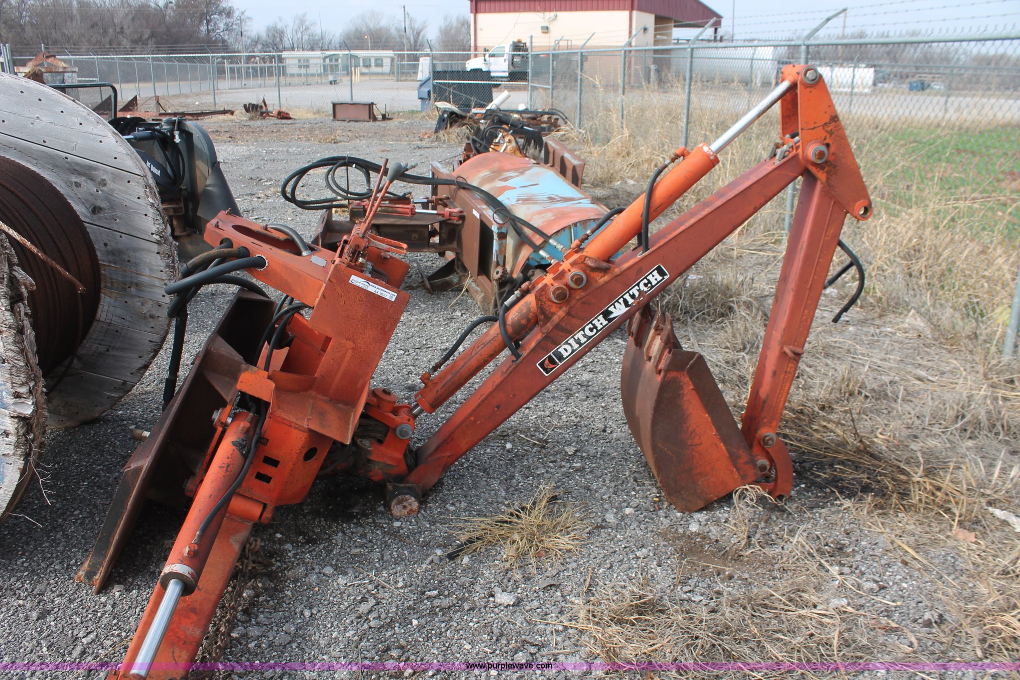 Ditch Witch 140 backhoe in Chickasha, OK Item AK9627 sold Purple Wave