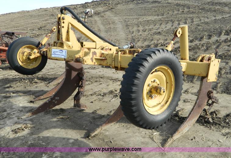 image for item H2285 10' five shank ripper