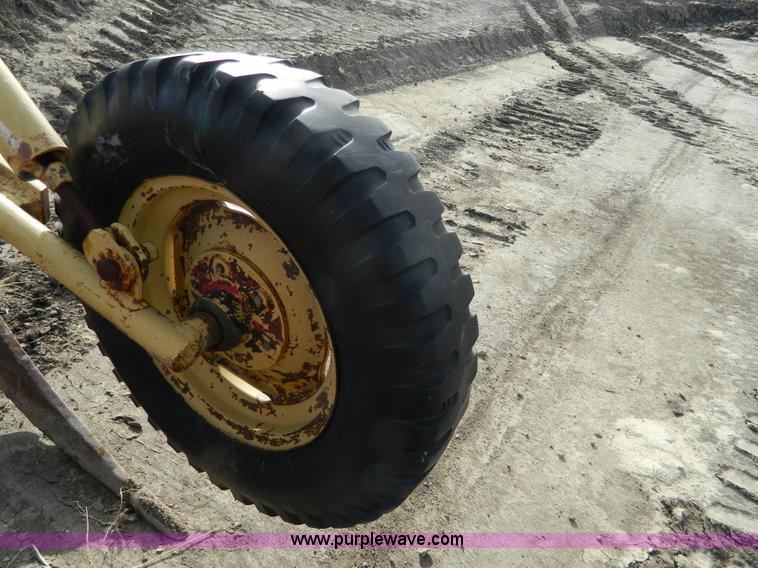 image for item H2285 10' five shank ripper