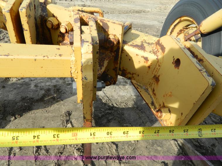 image for item H2285 10' five shank ripper