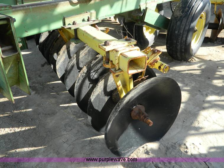 image for item H2291 John Deere 320 30' off-set disk