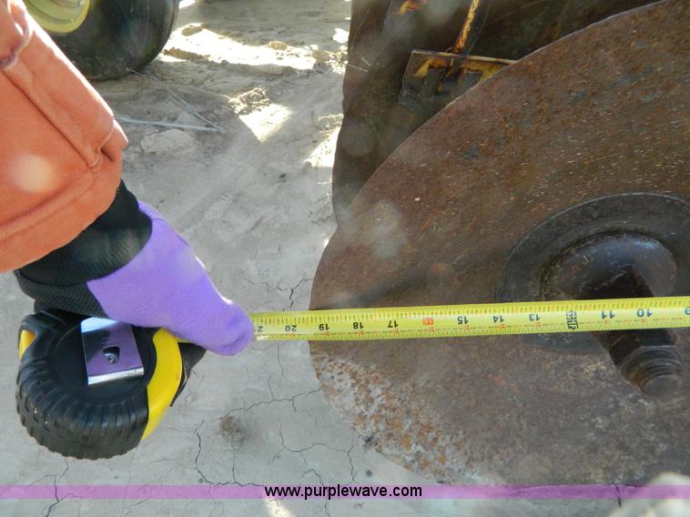 image for item H2291 John Deere 320 30' off-set disk