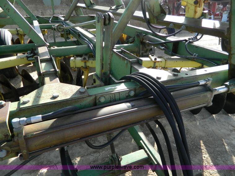 image for item H2291 John Deere 320 30' off-set disk