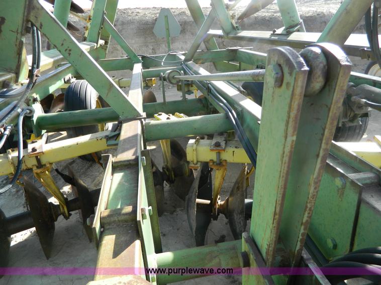 image for item H2291 John Deere 320 30' off-set disk