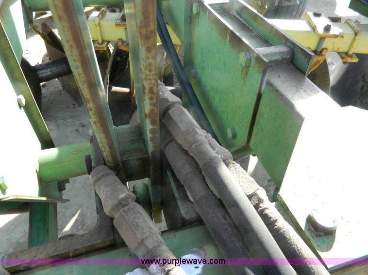 image for item H2291 John Deere 320 30' off-set disk