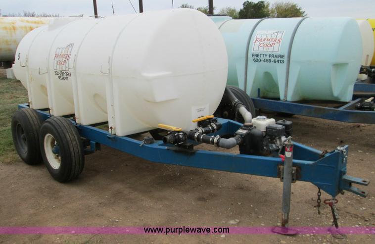 image for item H9406 1,025 gallon nurse trailer