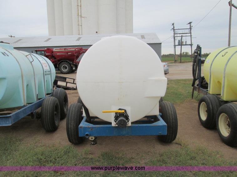 image for item H9406 1,025 gallon nurse trailer