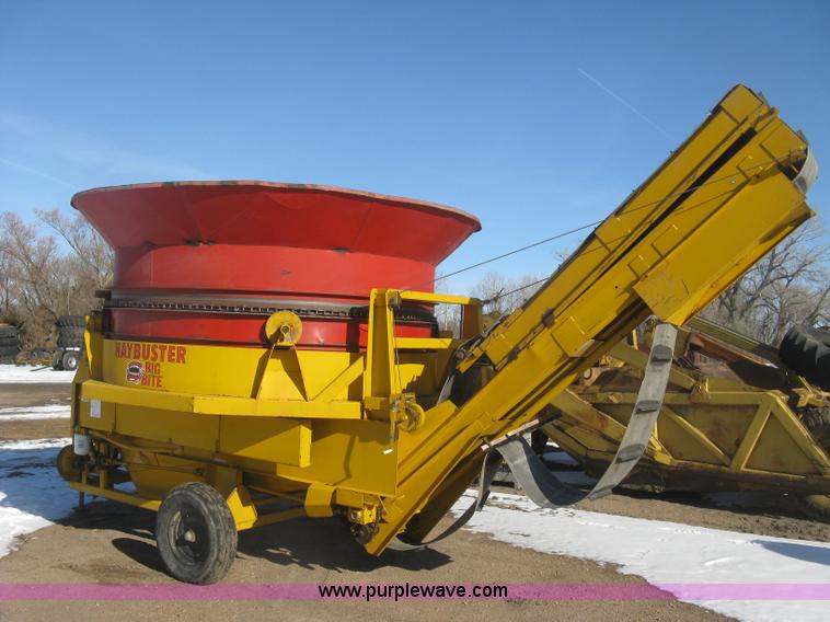 image for item K2763 HayBuster Big Bite H1000 tub grinder