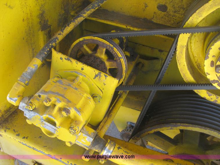 image for item K2763 HayBuster Big Bite H1000 tub grinder