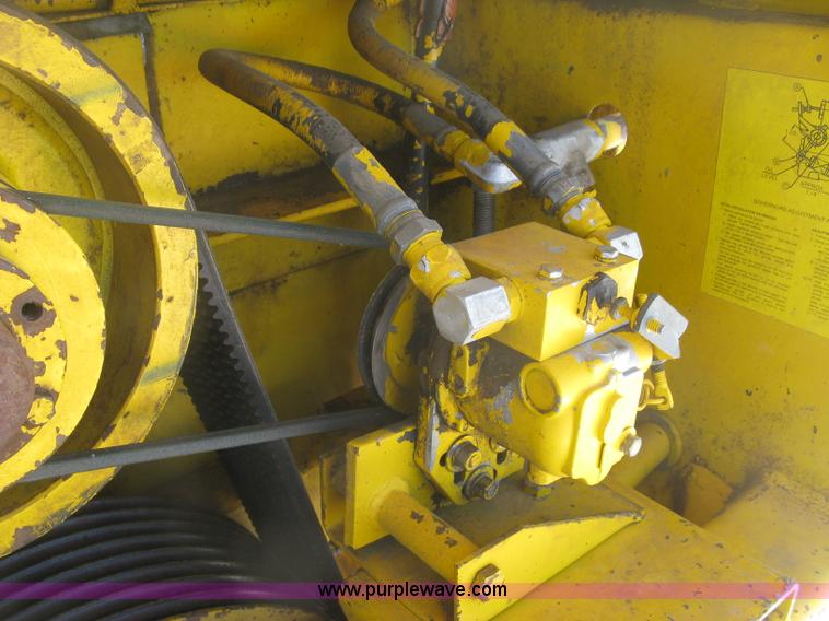 image for item K2763 HayBuster Big Bite H1000 tub grinder