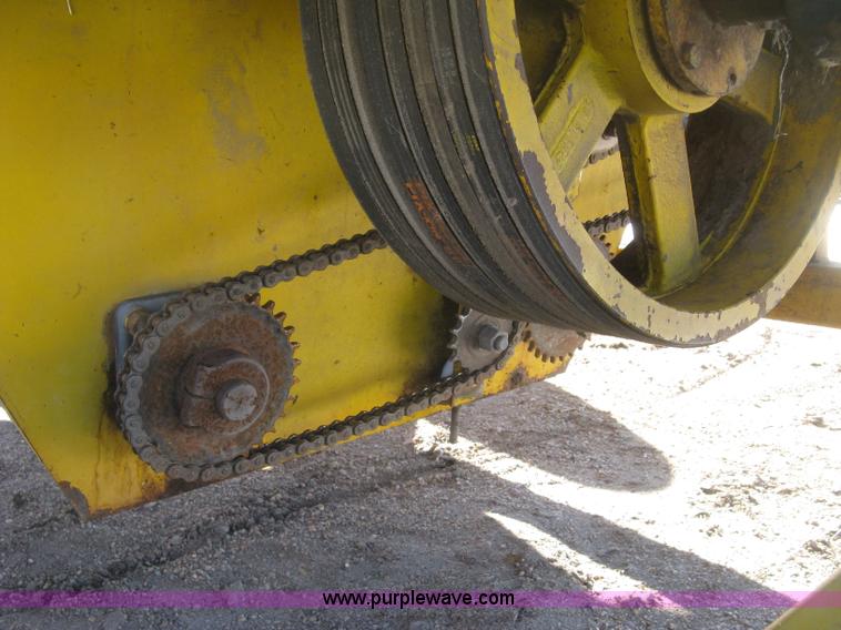 image for item K2763 HayBuster Big Bite H1000 tub grinder