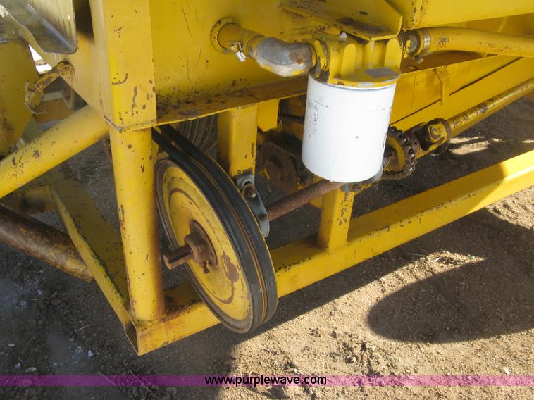 image for item K2763 HayBuster Big Bite H1000 tub grinder