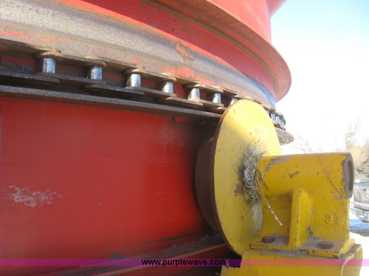 image for item K2763 HayBuster Big Bite H1000 tub grinder