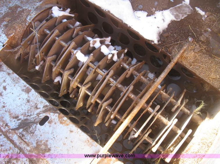 image for item K2763 HayBuster Big Bite H1000 tub grinder