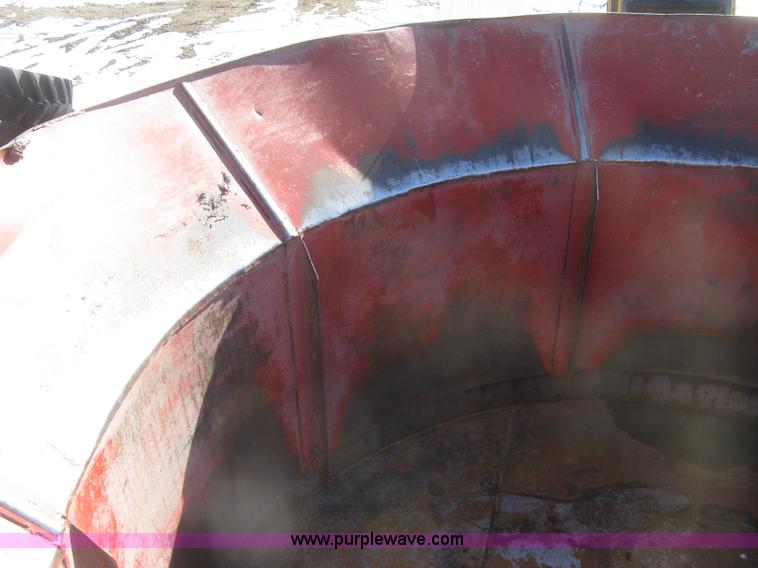 image for item K2763 HayBuster Big Bite H1000 tub grinder