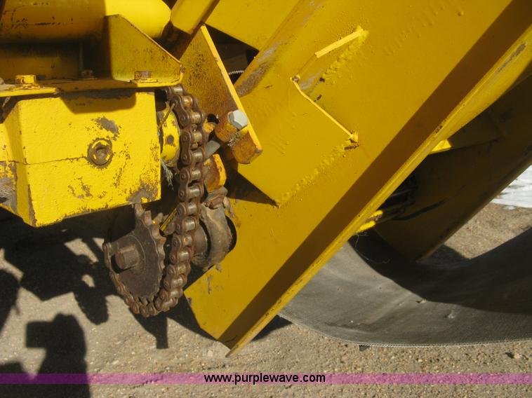 image for item K2763 HayBuster Big Bite H1000 tub grinder