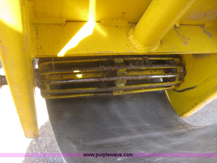 image for item K2763 HayBuster Big Bite H1000 tub grinder