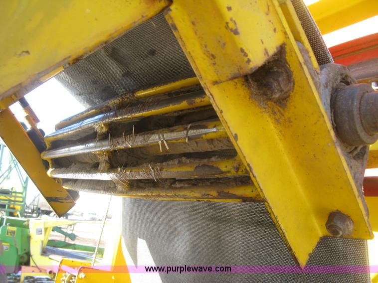 image for item K2763 HayBuster Big Bite H1000 tub grinder