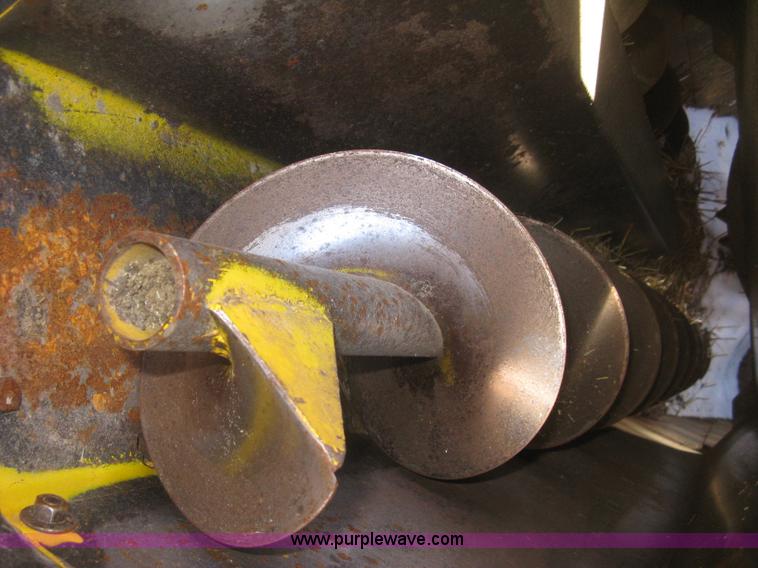 image for item K2763 HayBuster Big Bite H1000 tub grinder