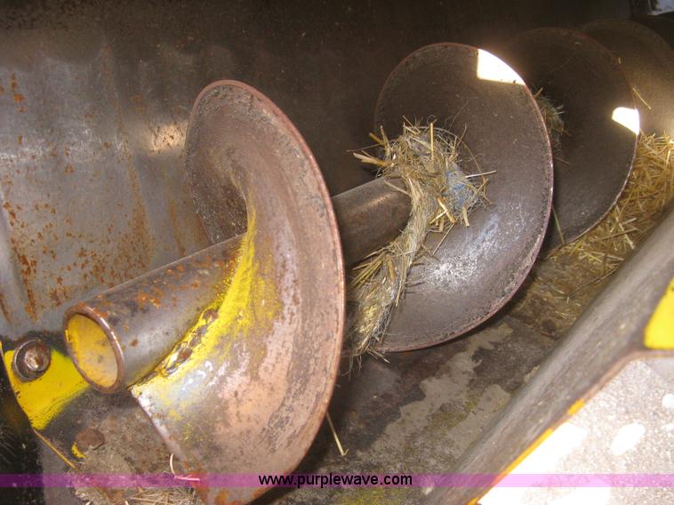 image for item K2763 HayBuster Big Bite H1000 tub grinder