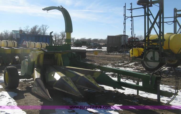 image for item K2764 John Deere 3970 chopper