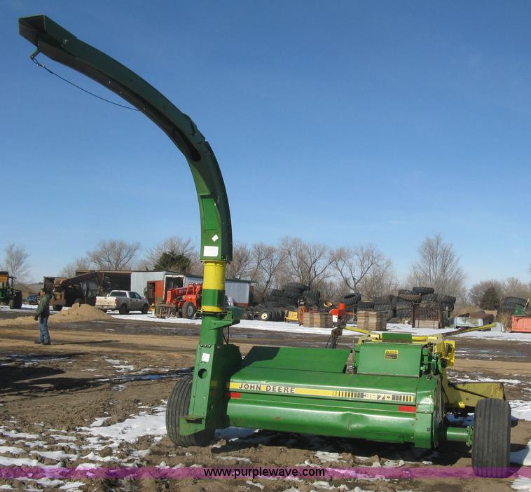 image for item K2764 John Deere 3970 chopper