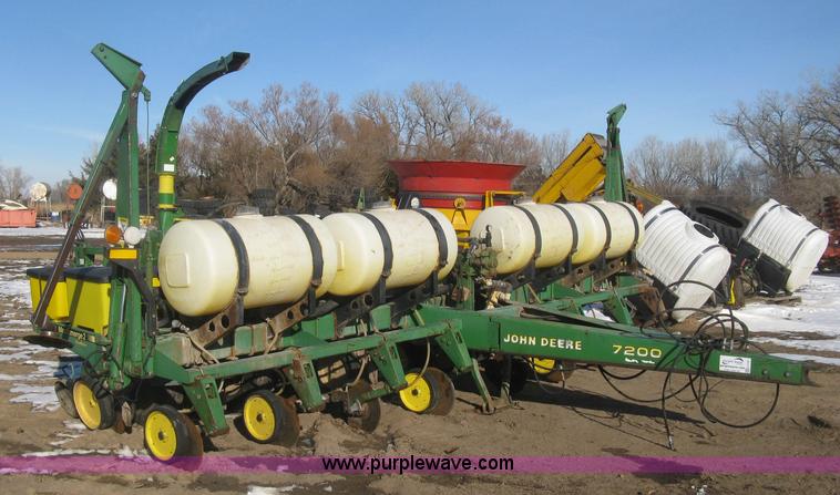 image for item K2767 John Deere 7200 planter