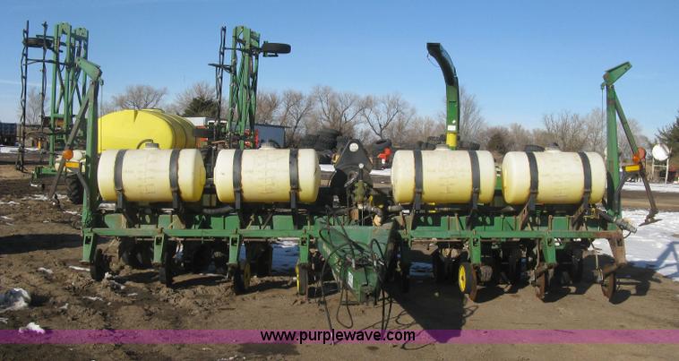 image for item K2767 John Deere 7200 planter