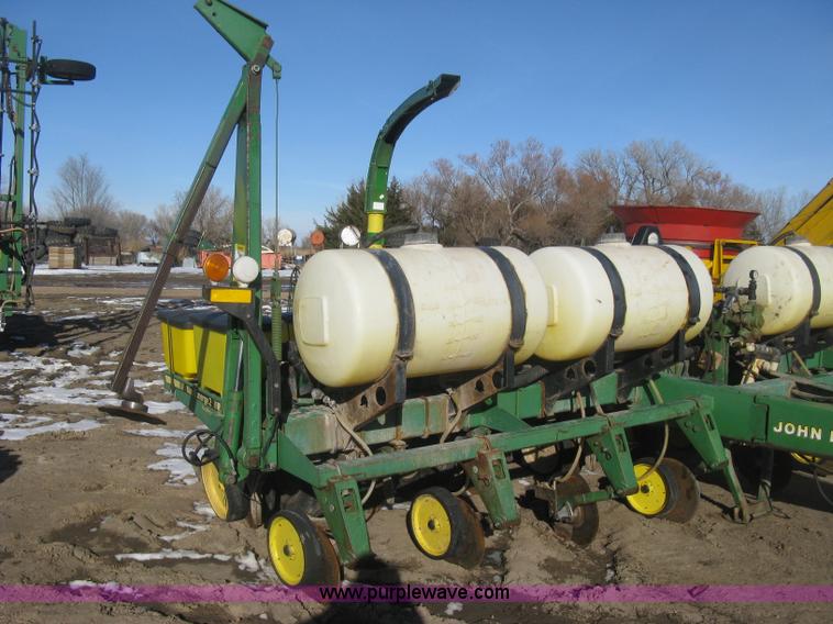 image for item K2767 John Deere 7200 planter