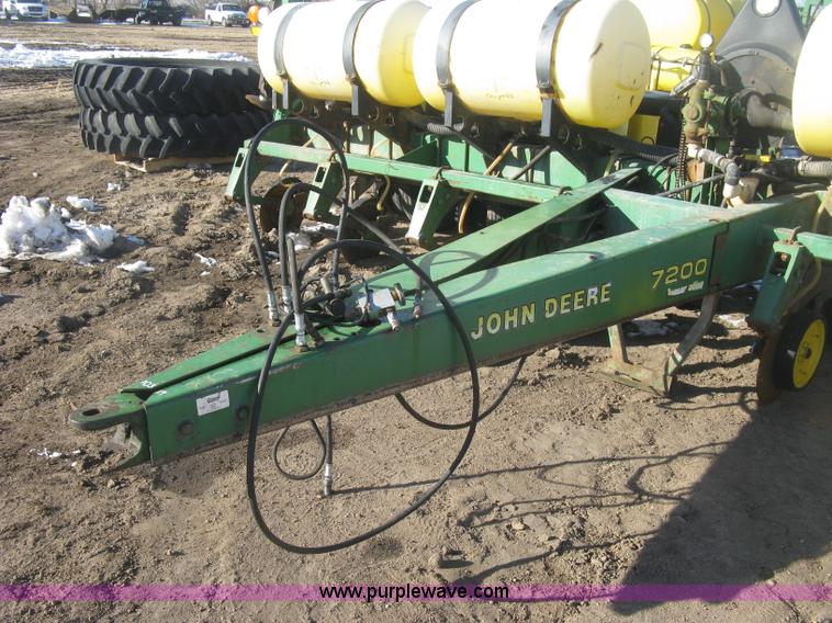 image for item K2767 John Deere 7200 planter