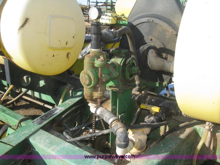 image for item K2767 John Deere 7200 planter
