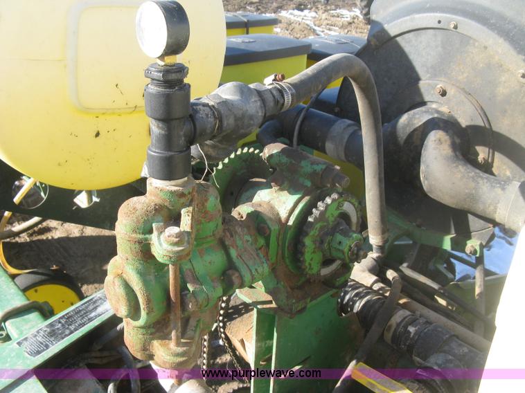 image for item K2767 John Deere 7200 planter