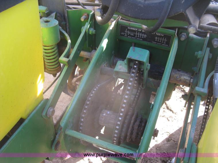 image for item K2767 John Deere 7200 planter